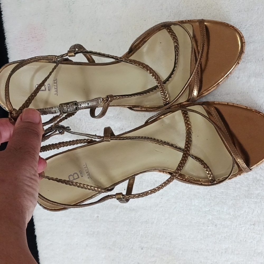 BAKERS Brown Metalic Strap Heels.Size 10. - Picture 11 of 12